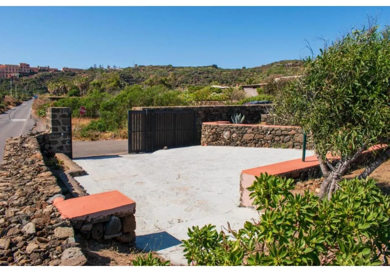 Dammuso Bougainville Pantelleria Italië