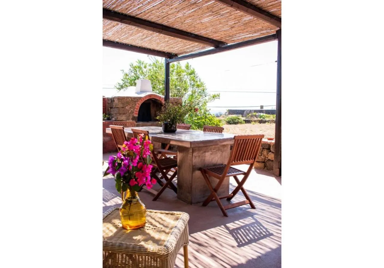 Dammuso Bougainville Pantelleria Holiday home